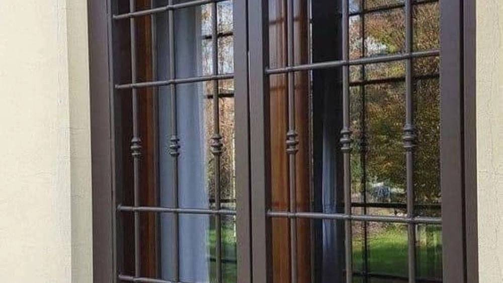 لار صنعت، درب و پنجره سازی آهنی در بندرعباس هرمزگان لار صنعت، درب و پنجره سازی آهنی در بندرعباس هرمزگان